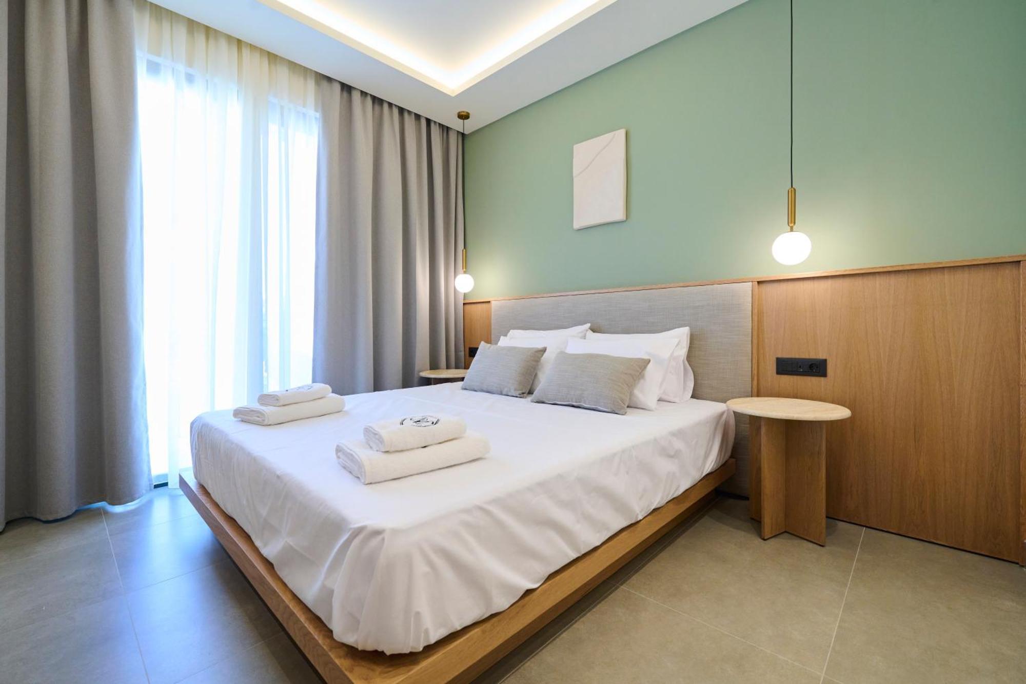 Monarco Executive Hotel *