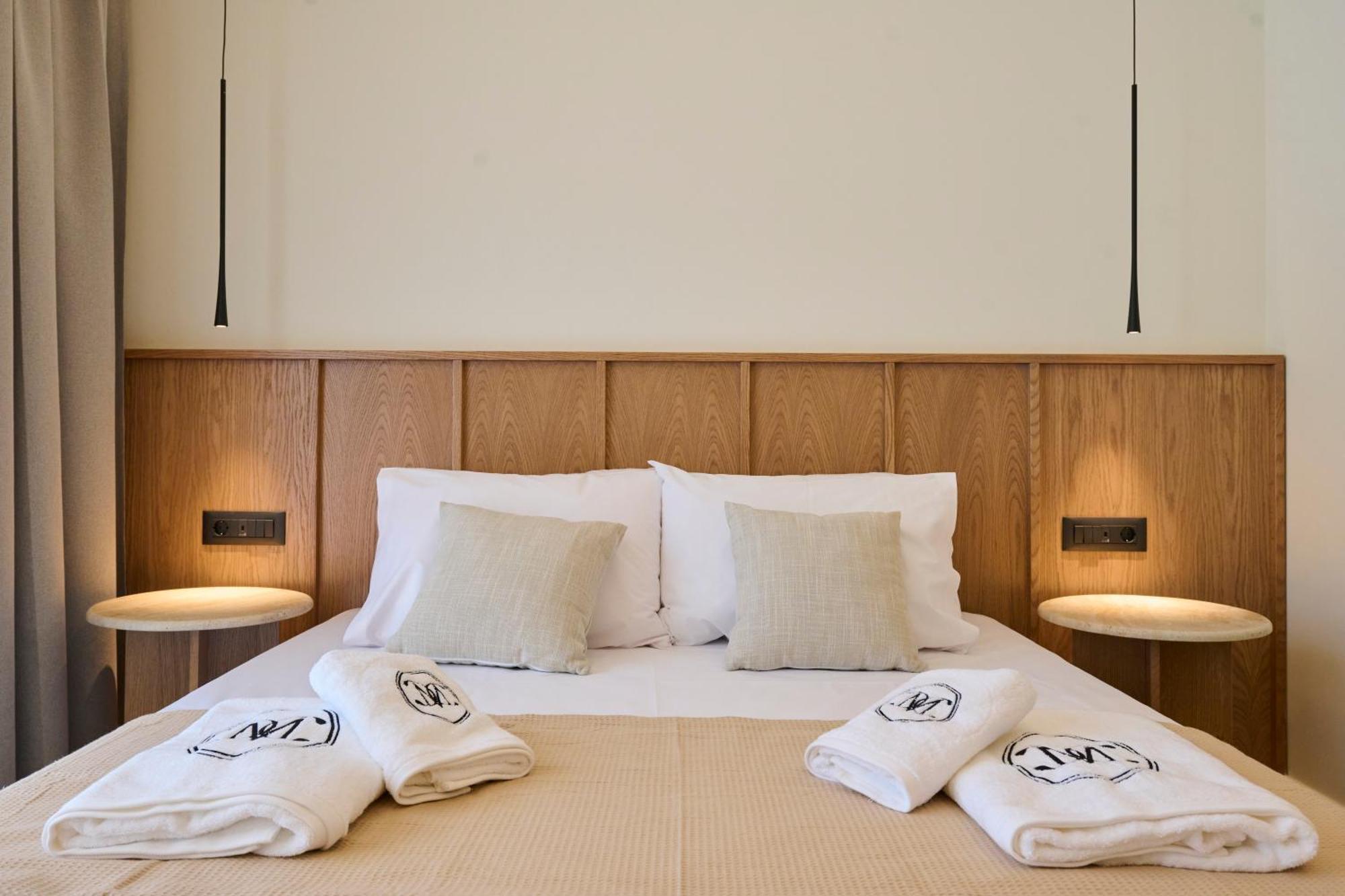 Monarco Executive Hotel *