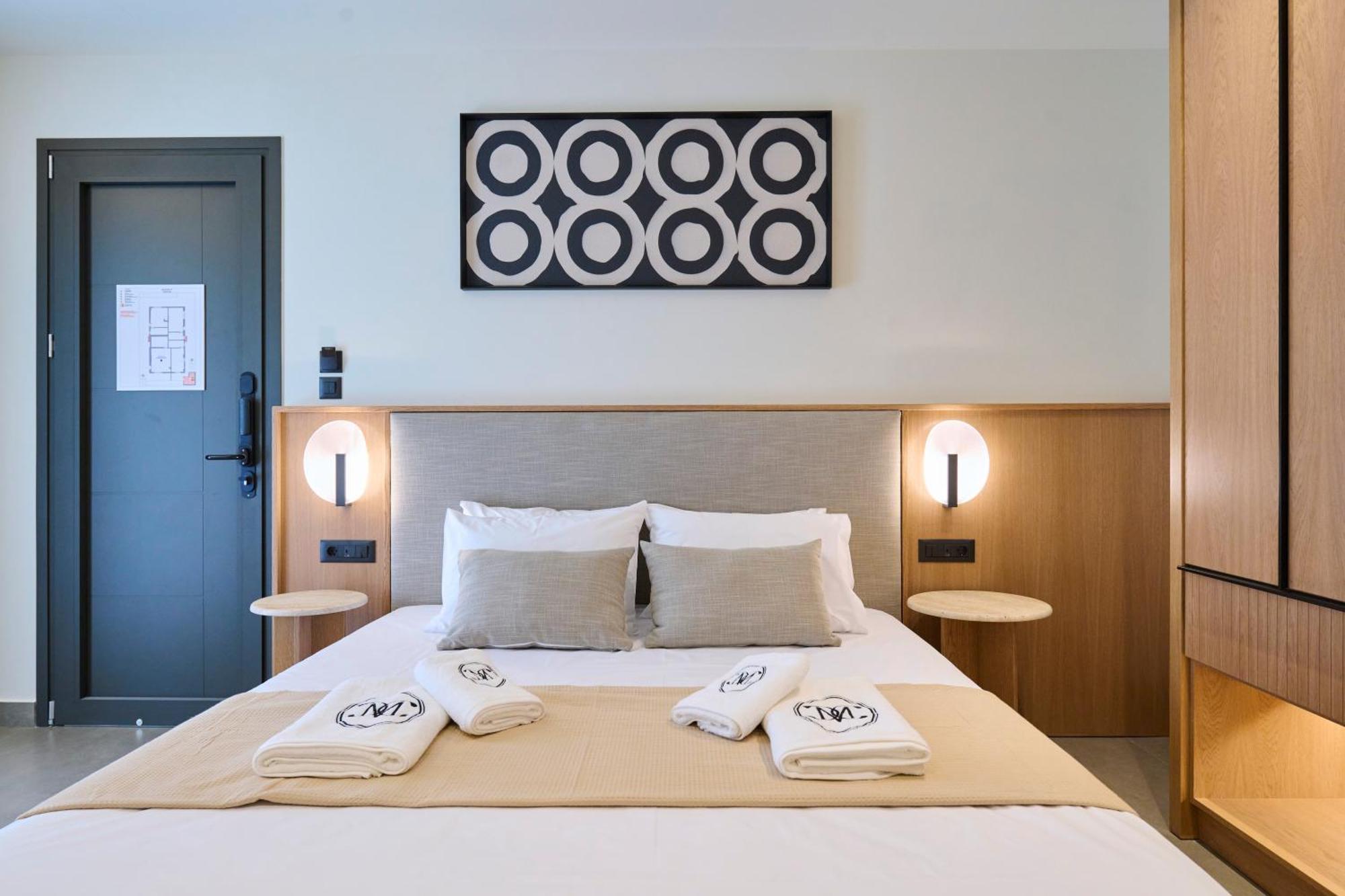Monarco Executive * Rhodes City